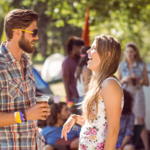 tenir-conversation-fille-eviter-blanc-geoffrey-nesie-cettefoisci